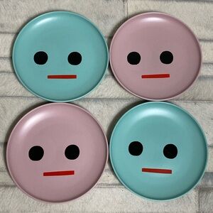 4 H&M novelty prints stoneware sandwich plates!
Like new condition!!